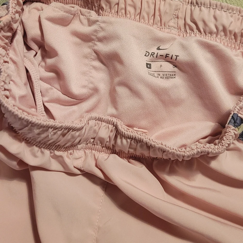 Nike Women's Pink Athletic Shorts - Picture 5 of 5